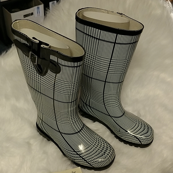 black and white plaid rain boots